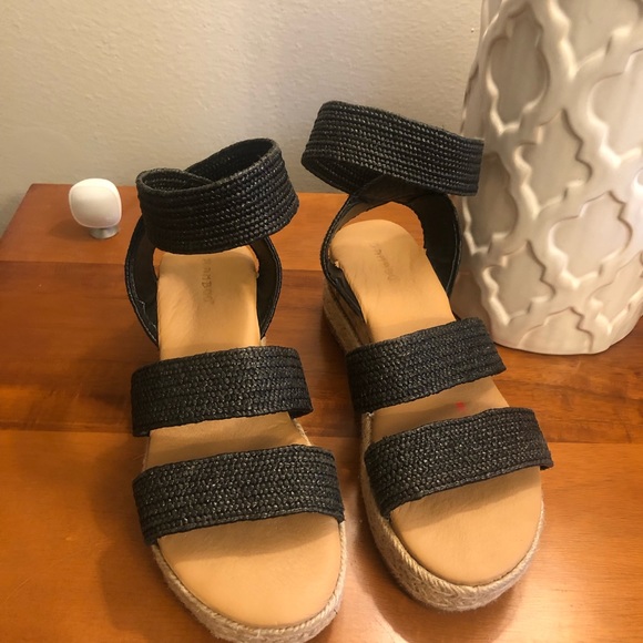 Wedge sandals - Picture 2 of 8